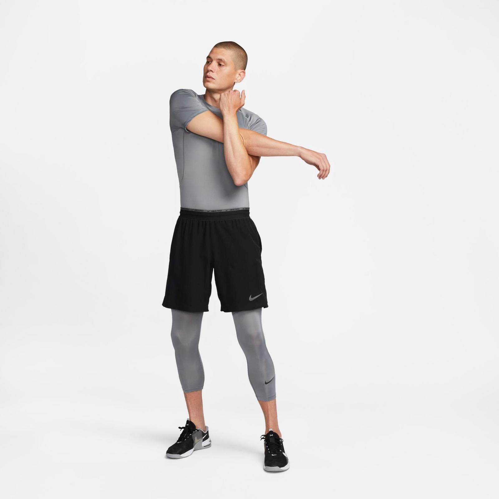Men's Nike Pro Dri-FIT Tight Short-Sleeve Fitness Top - Smoke Grey/Black