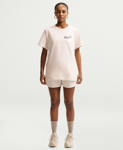 Nike Women's Sportswear Classic Oversized T-Shirt