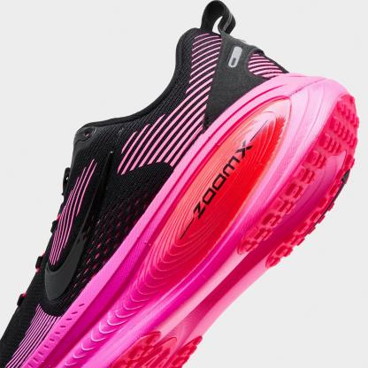 Women's Nithtke Vomero 18 Running Shoes - Part 1 - Black/Hyper Pink/Laser Crimson/Black - Detail shot