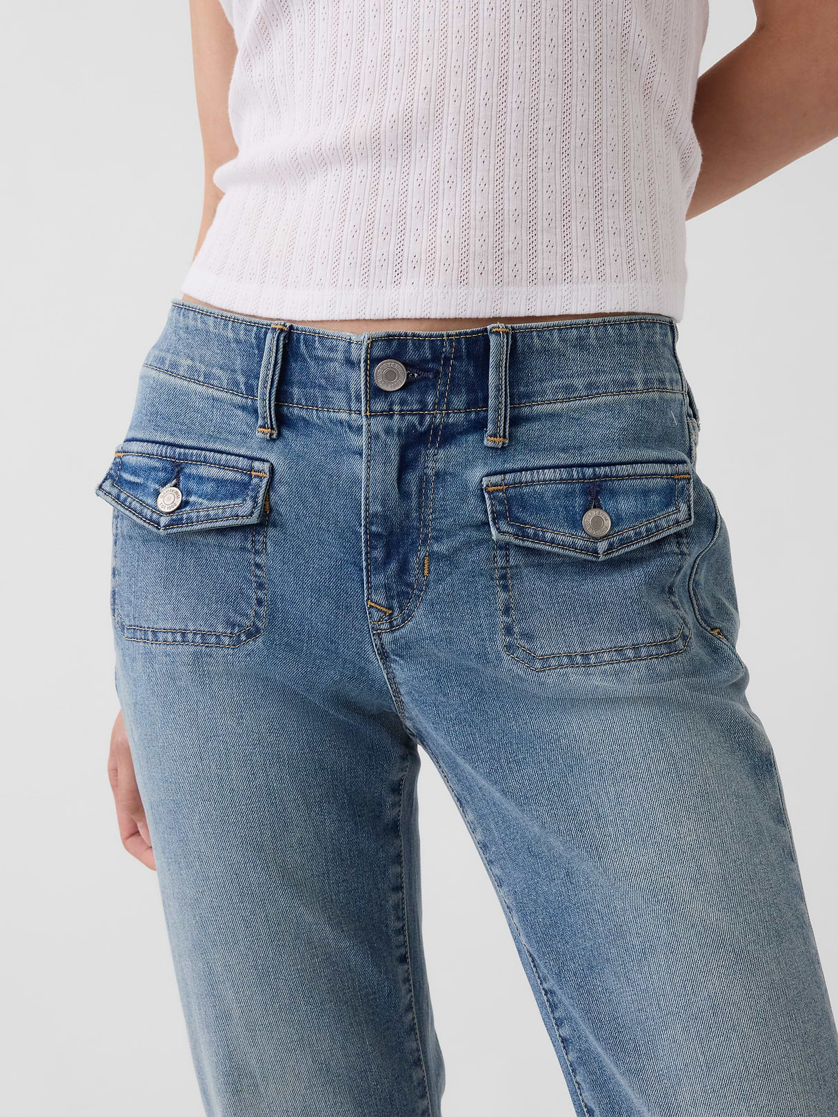 Low Rise Long & Lean Split-Hem Jeans - Light wash