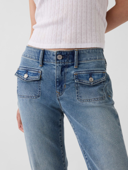 Low Rise Long & Lean Split-Hem Jeans - Light wash