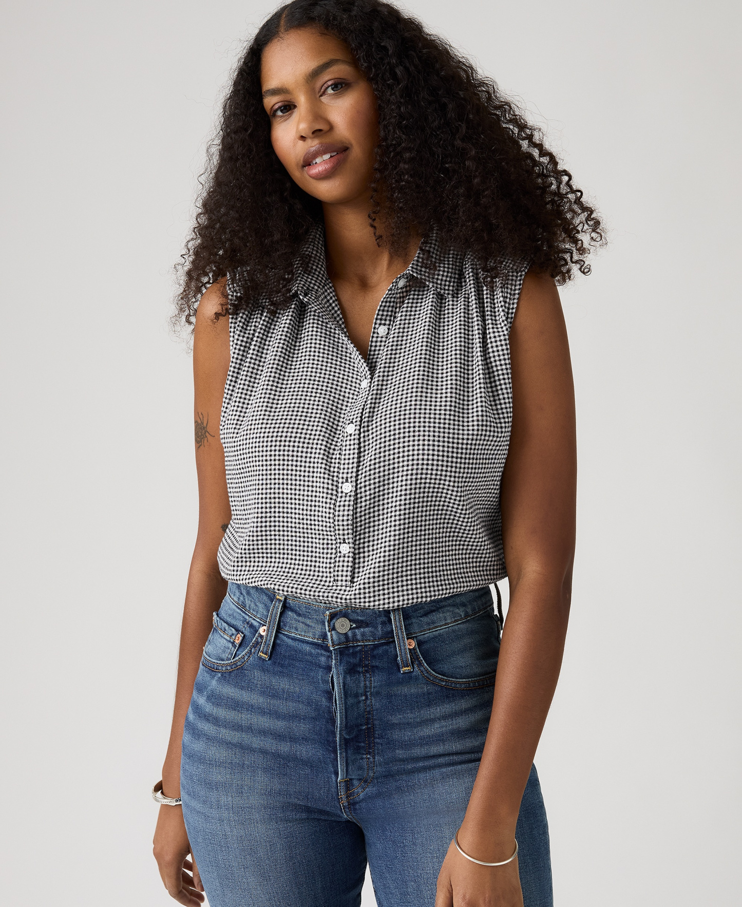 Levi's Women's Londynn Point Collar Relaxed-Fit Top - Patricia Check Anthracite Night