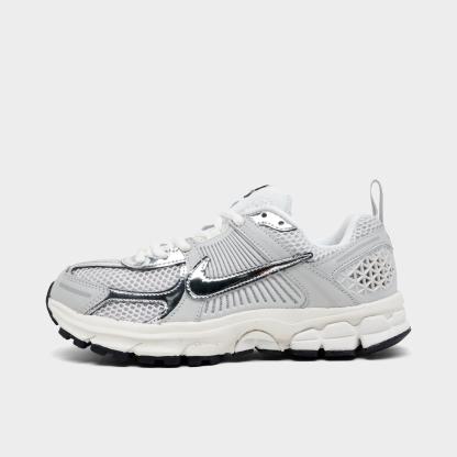 Big Kids' Nithtke Vomero 5 Casual Shoes - Part 1 - Photon Dust/Gridiron/Sail/Chrome - Left shoe facing left. Outside of the shoe.