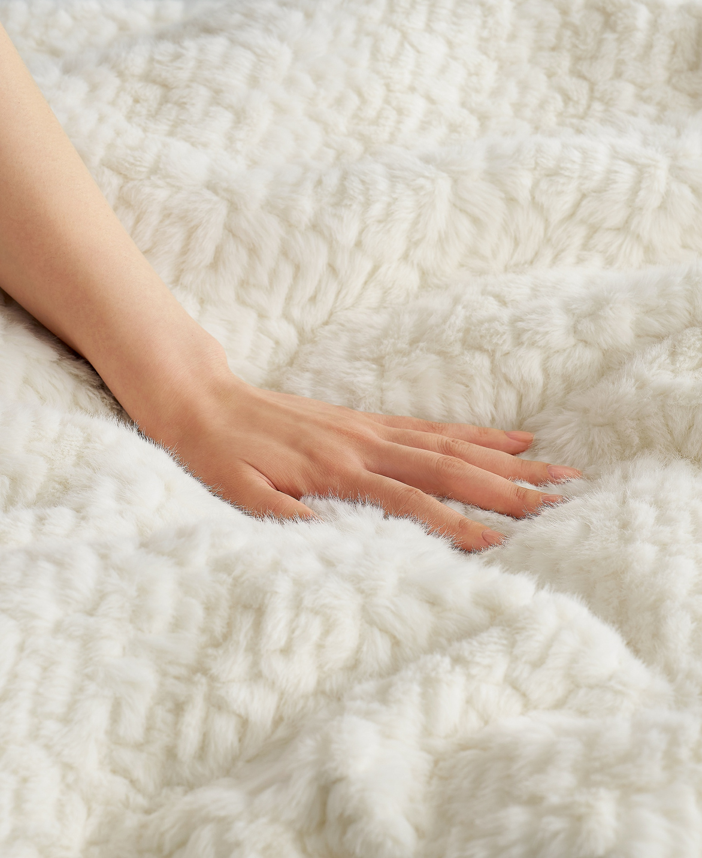 UGG® Lida Faux Fur 2-Piece Comforter Set, Twin/Twin XL - Snow