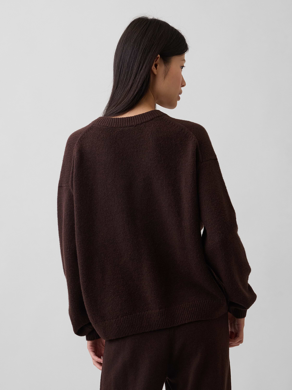 CashSoft Oversized V-Neck Sweater - Terra brown