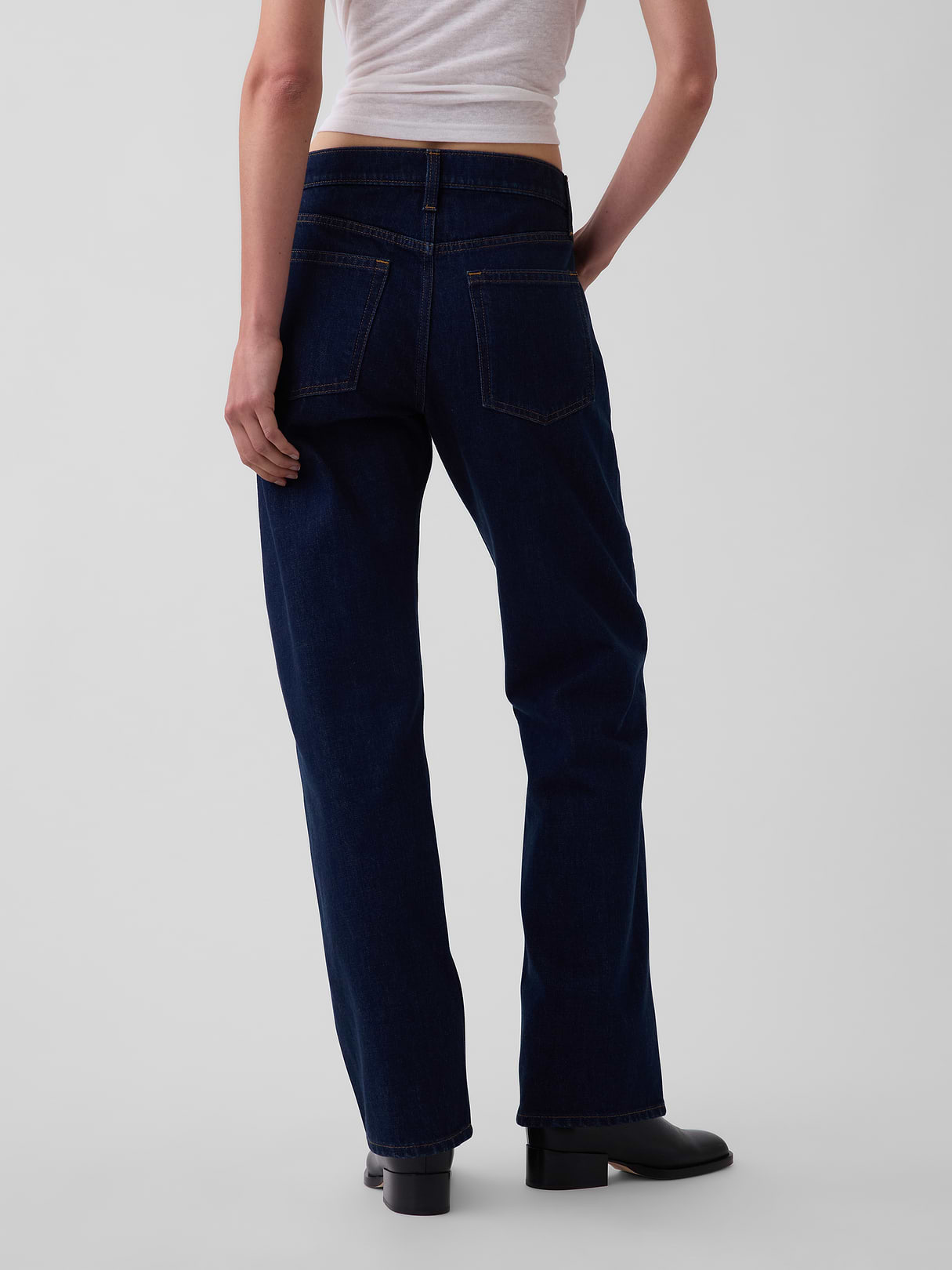Mid Rise Straight Taper Jeans - Rinse wash