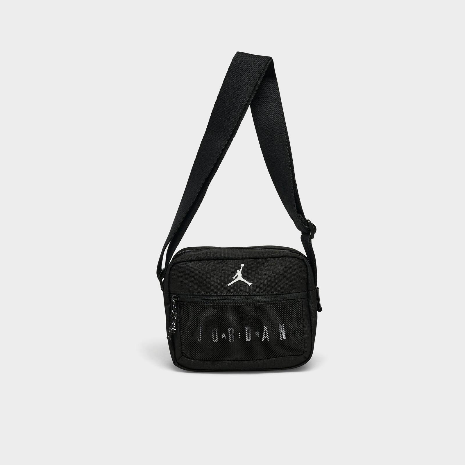 Jordan Blacktop Messenger Bag (3.6L) - Black - view 3