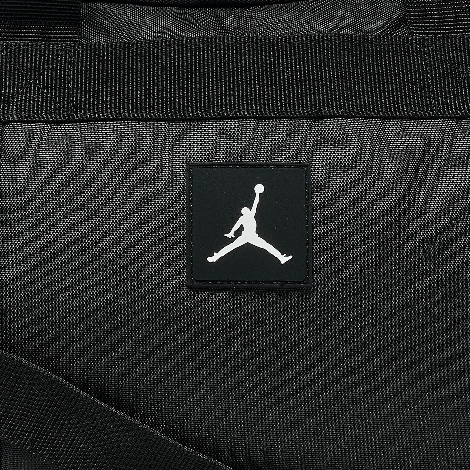 Jordan Essentials Duffel Bag (30L) - Black - view 6