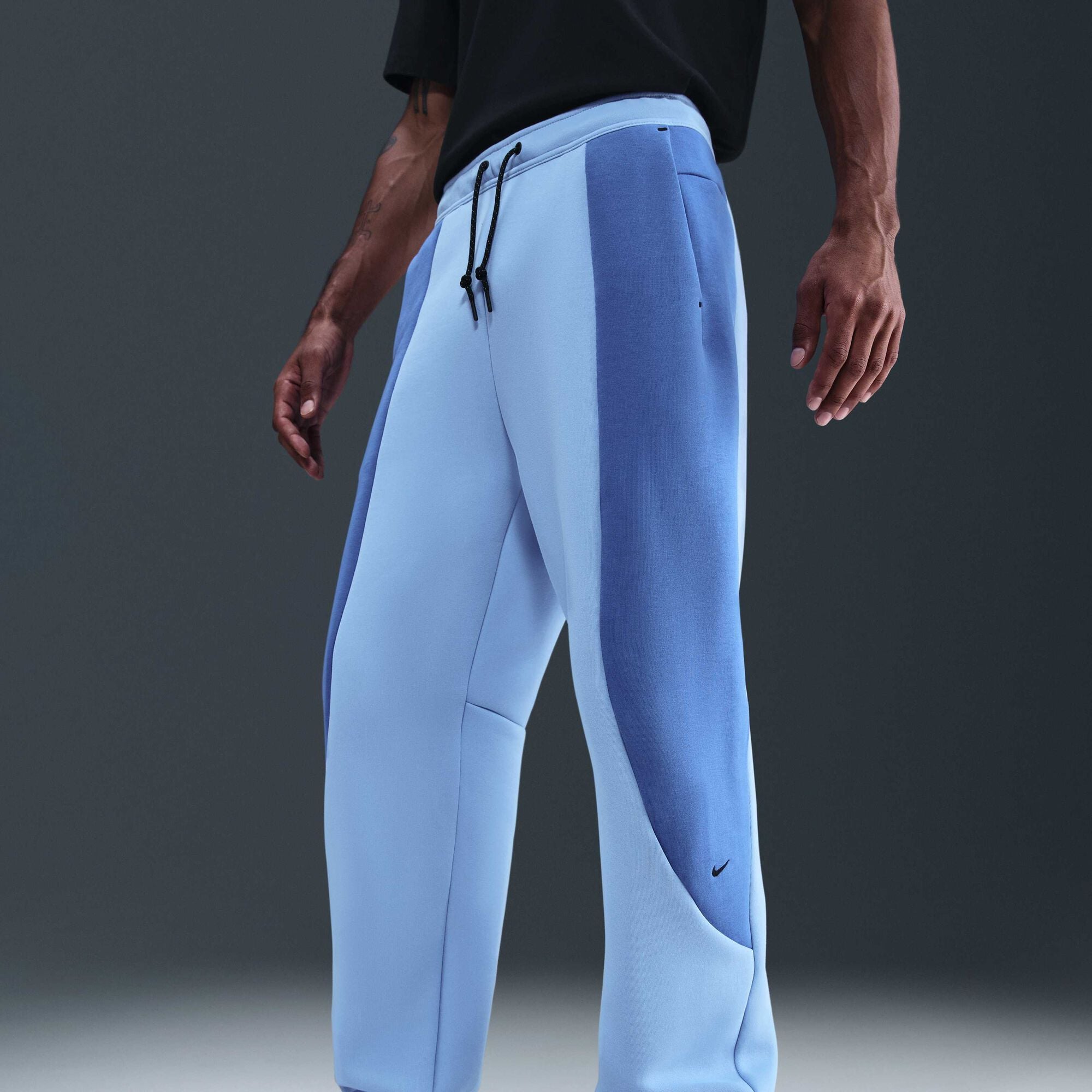 Nike Tech Men's Colour-Block Open-Hem Fleece Trousers - Aluminium/Comet Blue/Black