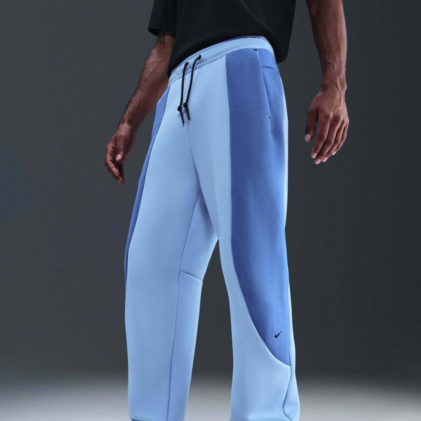 Nike Tech Men's Colour-Block Open-Hem Fleece Trousers - Aluminium/Comet Blue/Black