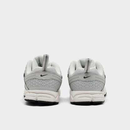 Kids' Toddler Nithtke Vomero 5 Casual Shoes - Photon Dust/Gridiron/Chrome - Back view
