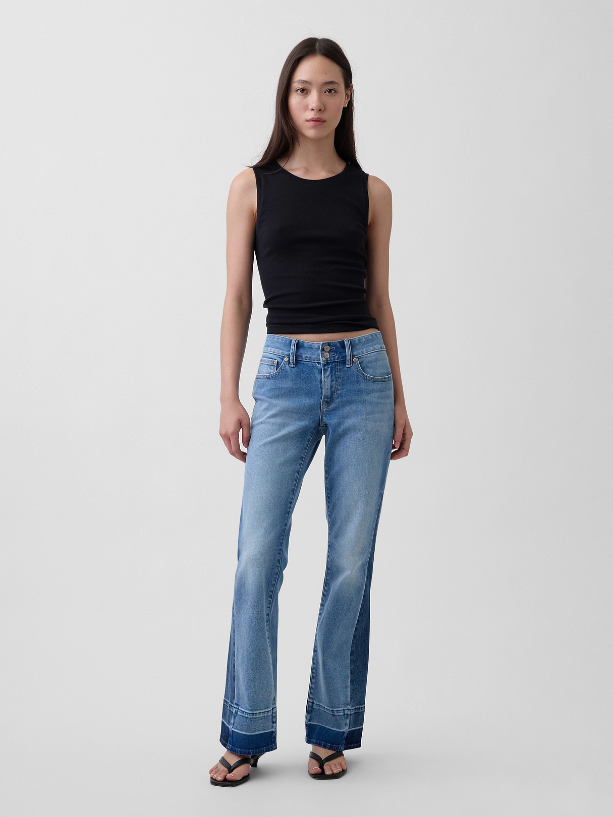 Low Rise Long & Lean Split-Hem Jeans - Light indigo