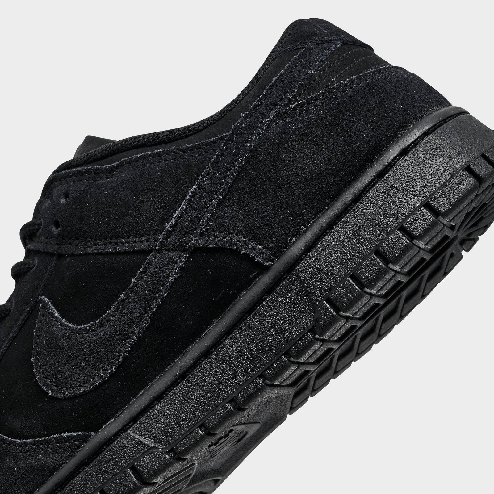 Men's Nike Dunk Low Retro SE Casual Shoes - Black/Black/Black