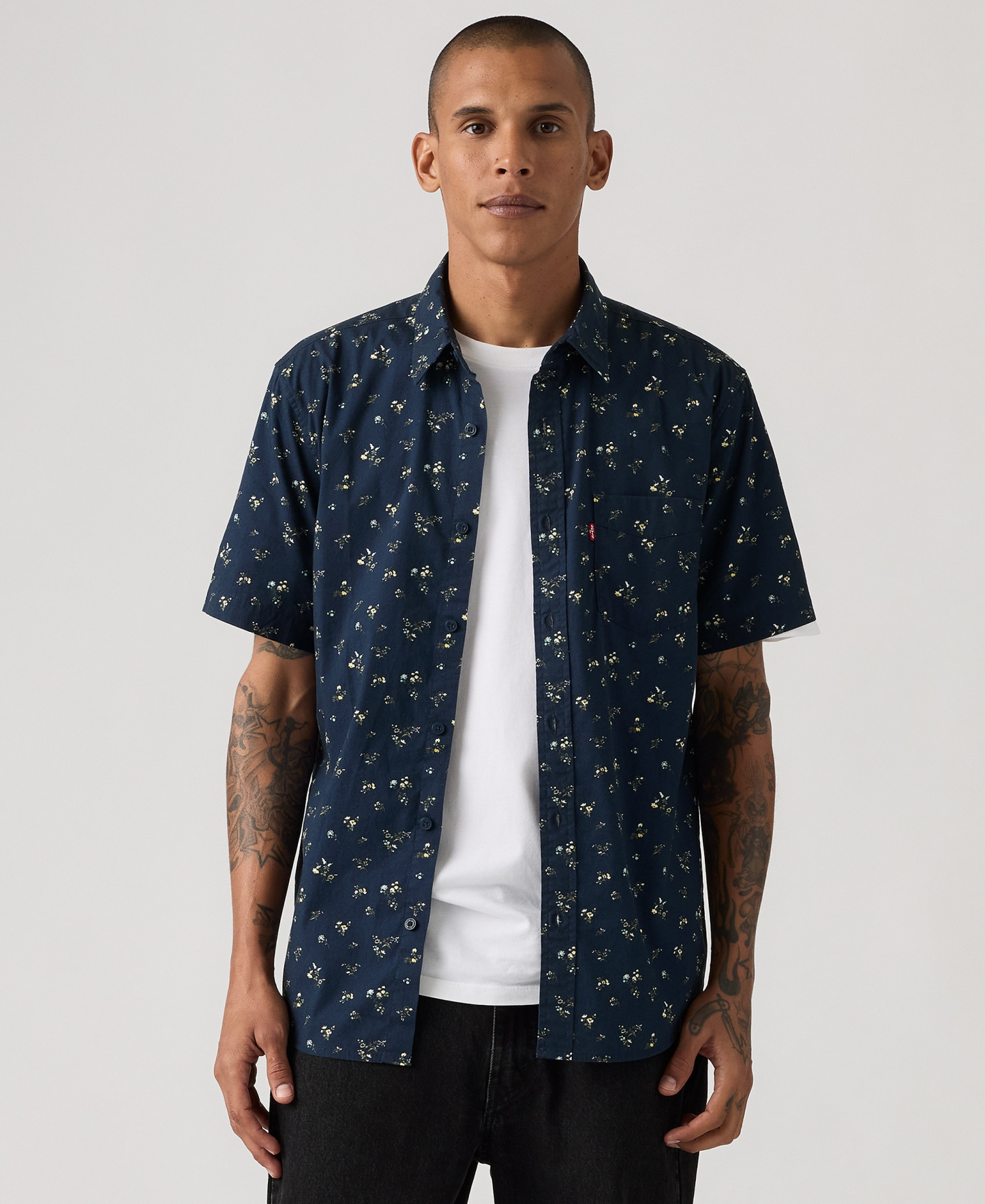 Levi's Men's Classic Pocket Short-Sleeve Shirt - Dress Blue