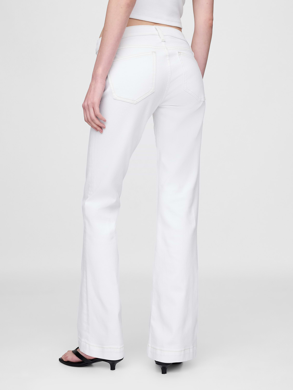 Low Rise Long & Lean Split-Hem Jeans - Optic white