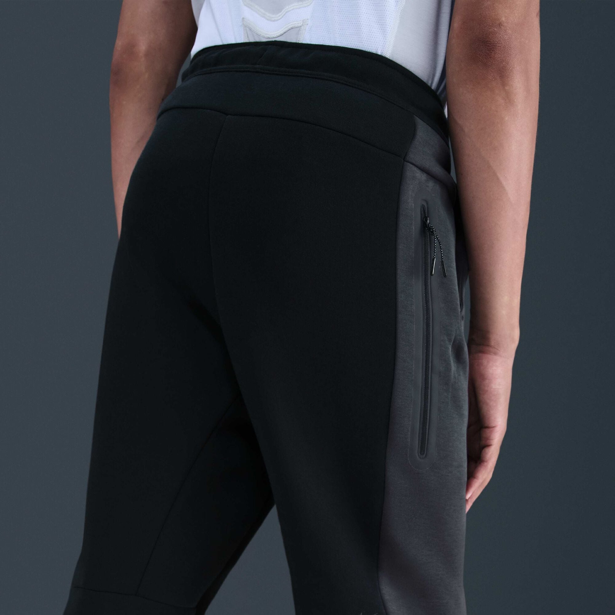 Nike Tech Men's Colour-Block Open-Hem Fleece Trousers - Black/Anthracite/Black