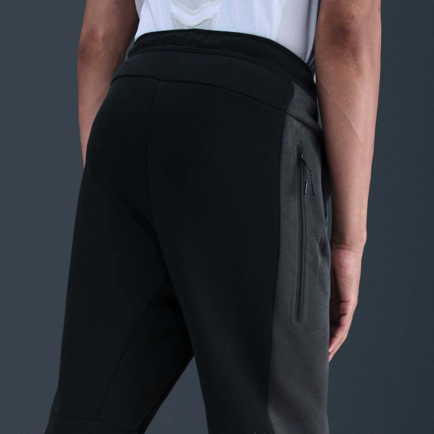 Nike Tech Men's Colour-Block Open-Hem Fleece Trousers - Black/Anthracite/Black