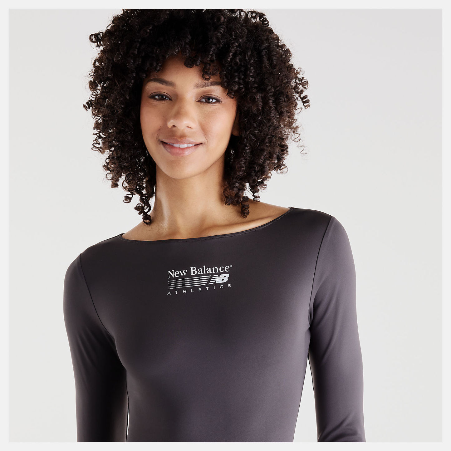 Payton is wearing size S and is 5'10"/177.8cm. Chest: 31"/79cm, Waist: 24.5"/62cm, Hips: 37"/94cm