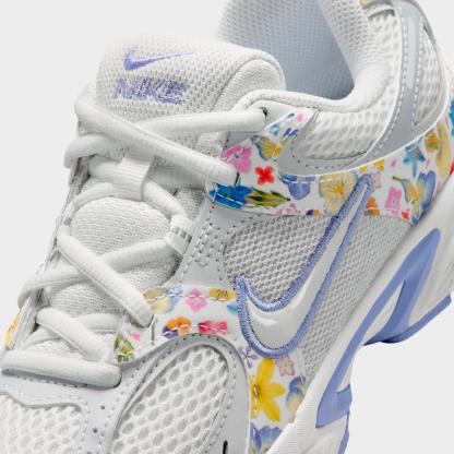 Girls' Big Kids' Nike V5 RNR Casual Shoes - Summit White/Photon Dust/Light Thistle/Summit White - Both shoes facing left