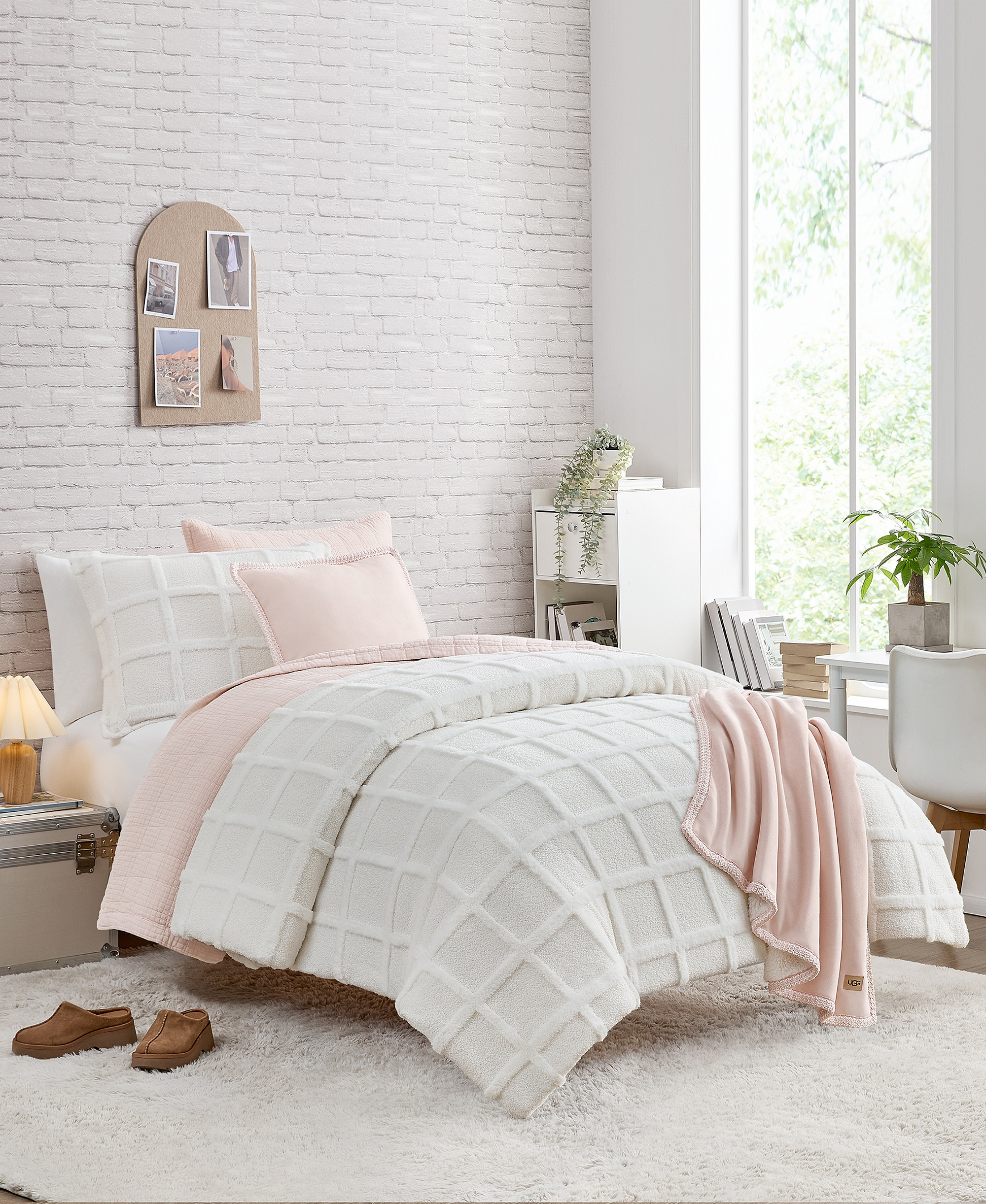UGG® Hardison 2-Pc. Comforter Set, Twin/Twin XL - Snow