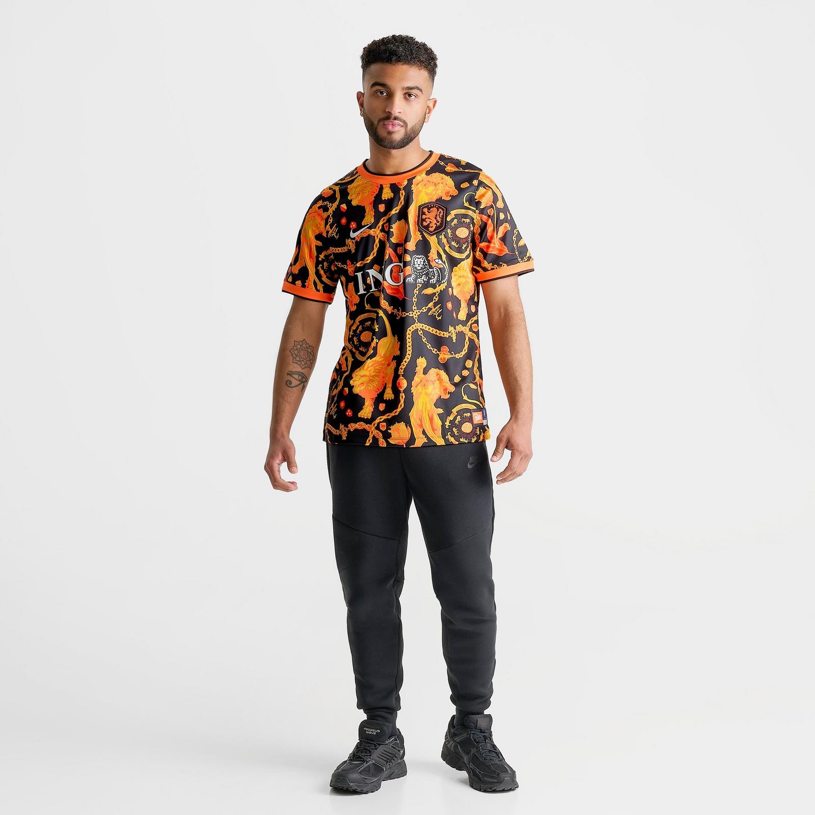 Men's Nike Netherlands x Patta Academy Pro Soccer Top - Hyper Crimson/Black