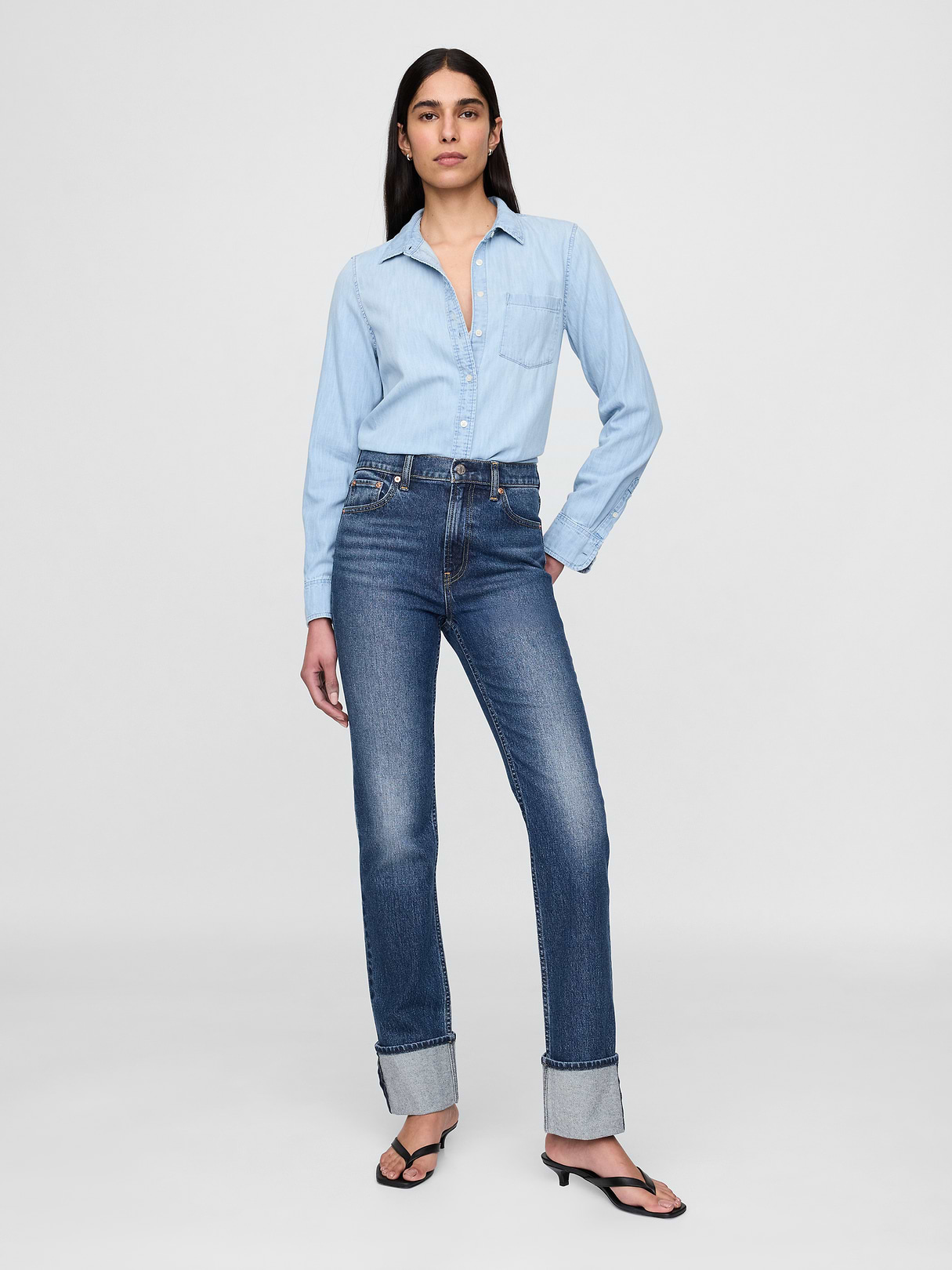 High Rise Twisted-Seam '90s Slim Straight Jeans - Cuffed dark wash