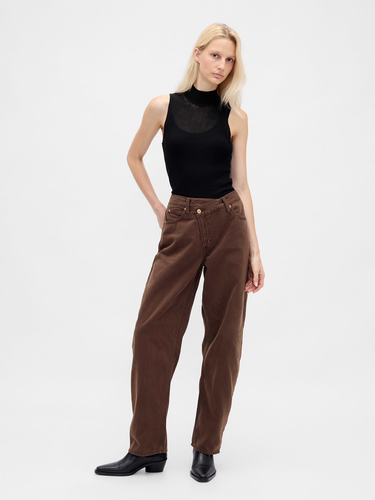 High Rise Barrel Cargo Jeans - Dark brown