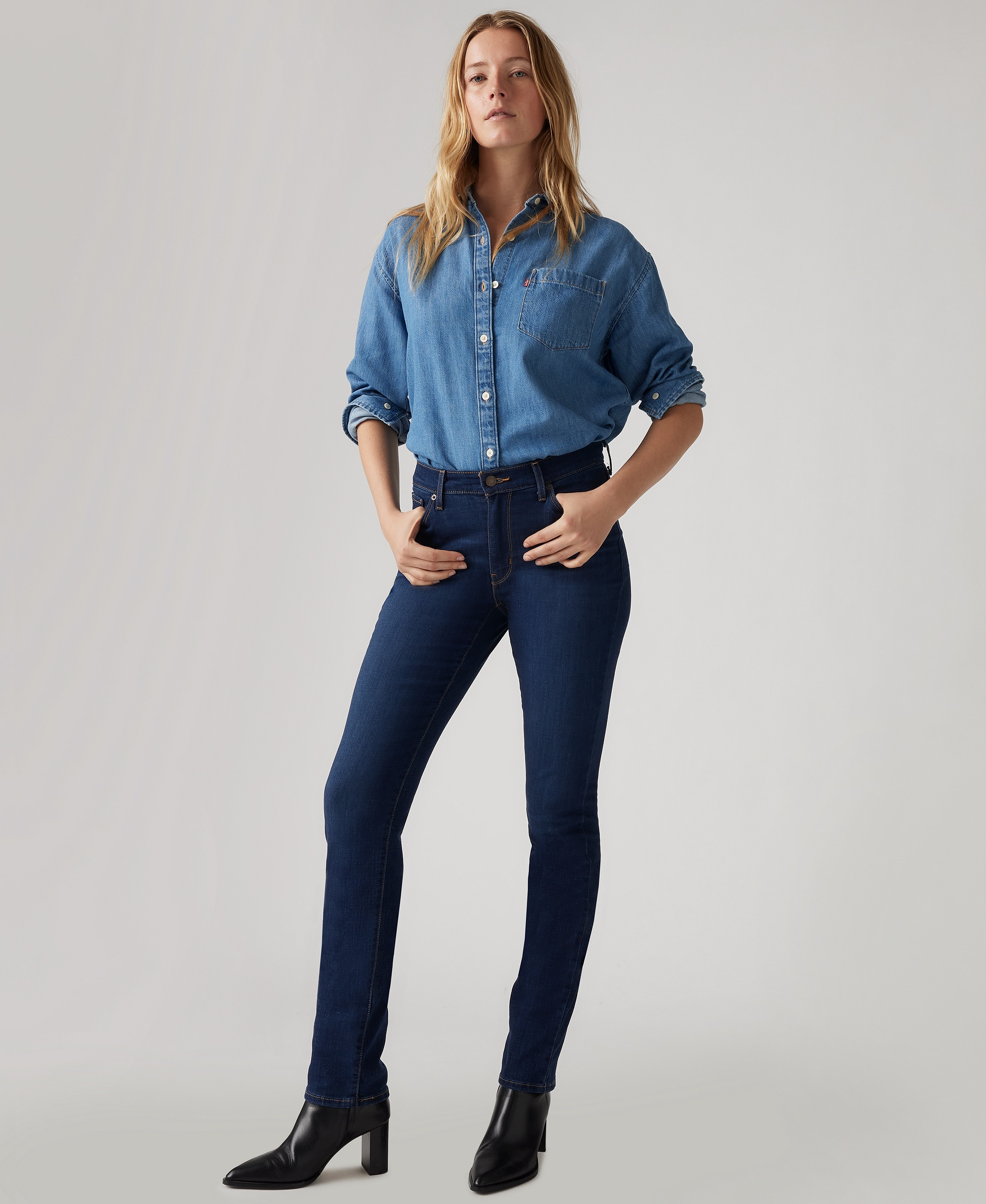 Levi's Women's Classic Mid-Rise Straight-Leg Jeans - Marine Haze