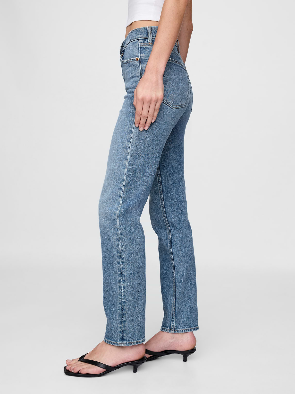 High Rise '90s Slim Straight Jeans - New medium wash