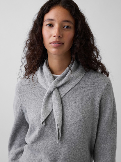 Knit Triangle Scarf - Grey