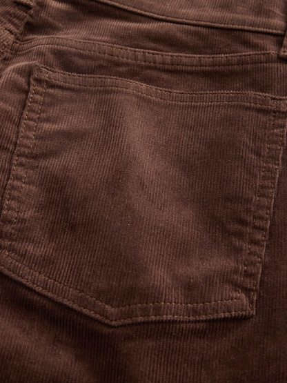 High Rise Belted '90s Slim Straight Jeans - Dark brown