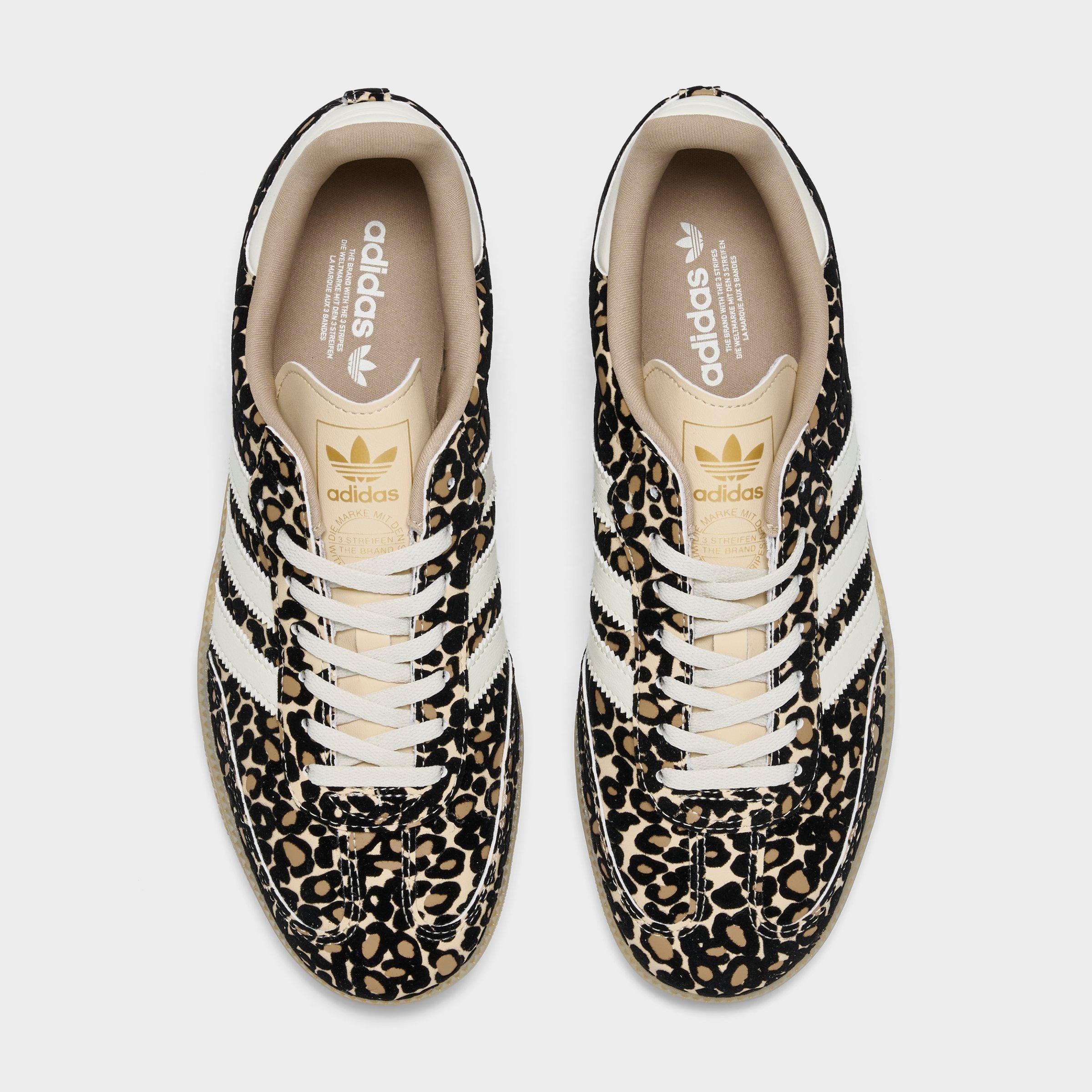 Big Kids' adidas Originals Samba OG Casual Shoes - Part 1 - Sand Strata/Ivory/Gum - Top view