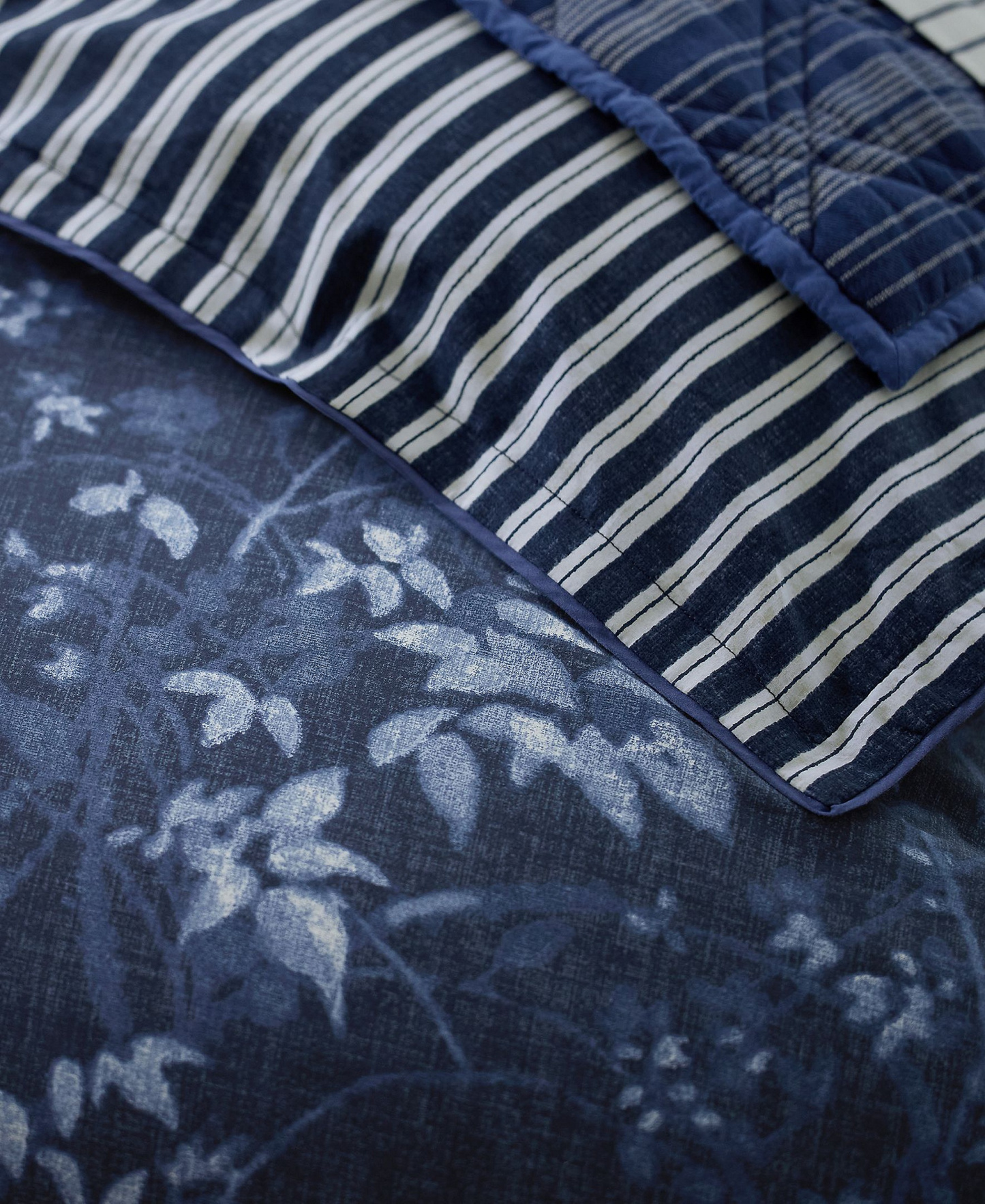 Lauren Ralph Lauren Caterina 3-Pc. Duvet Cover Set, Full/Queen - Navy