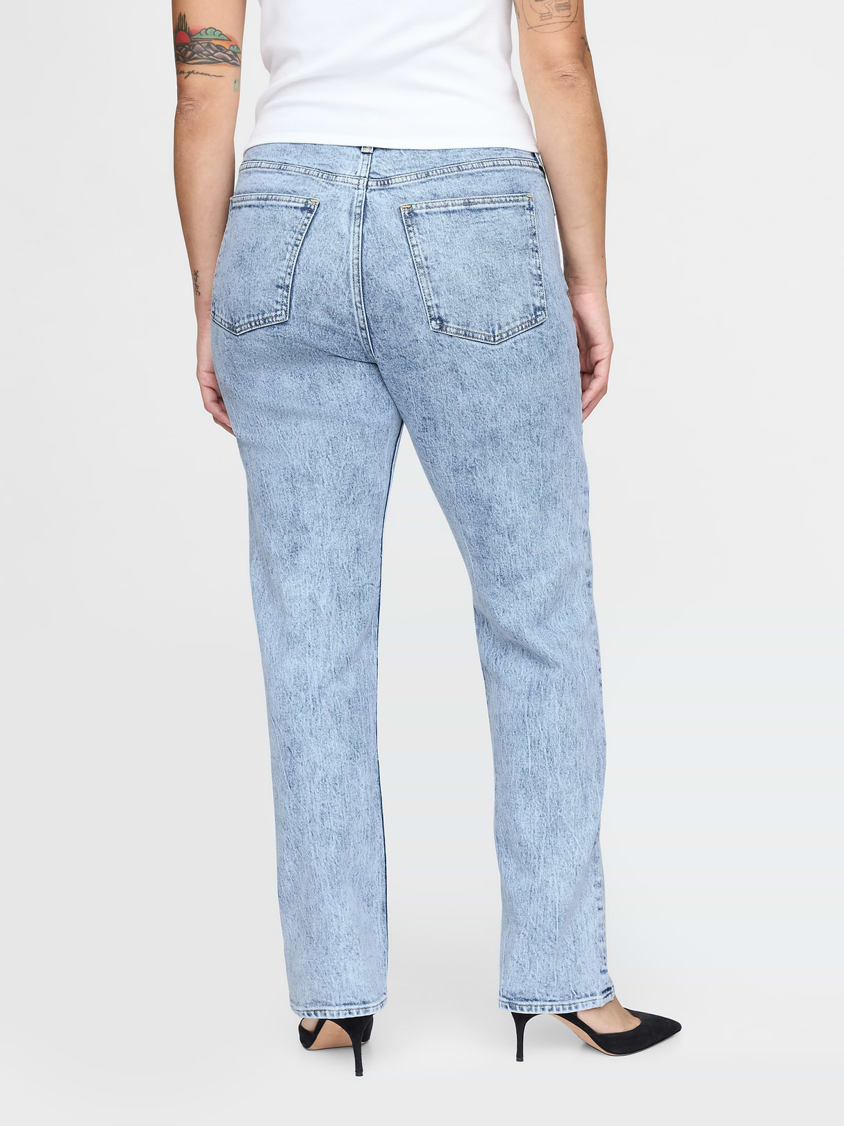 High Rise '90s Slim Straight Jeans - Light acid wash