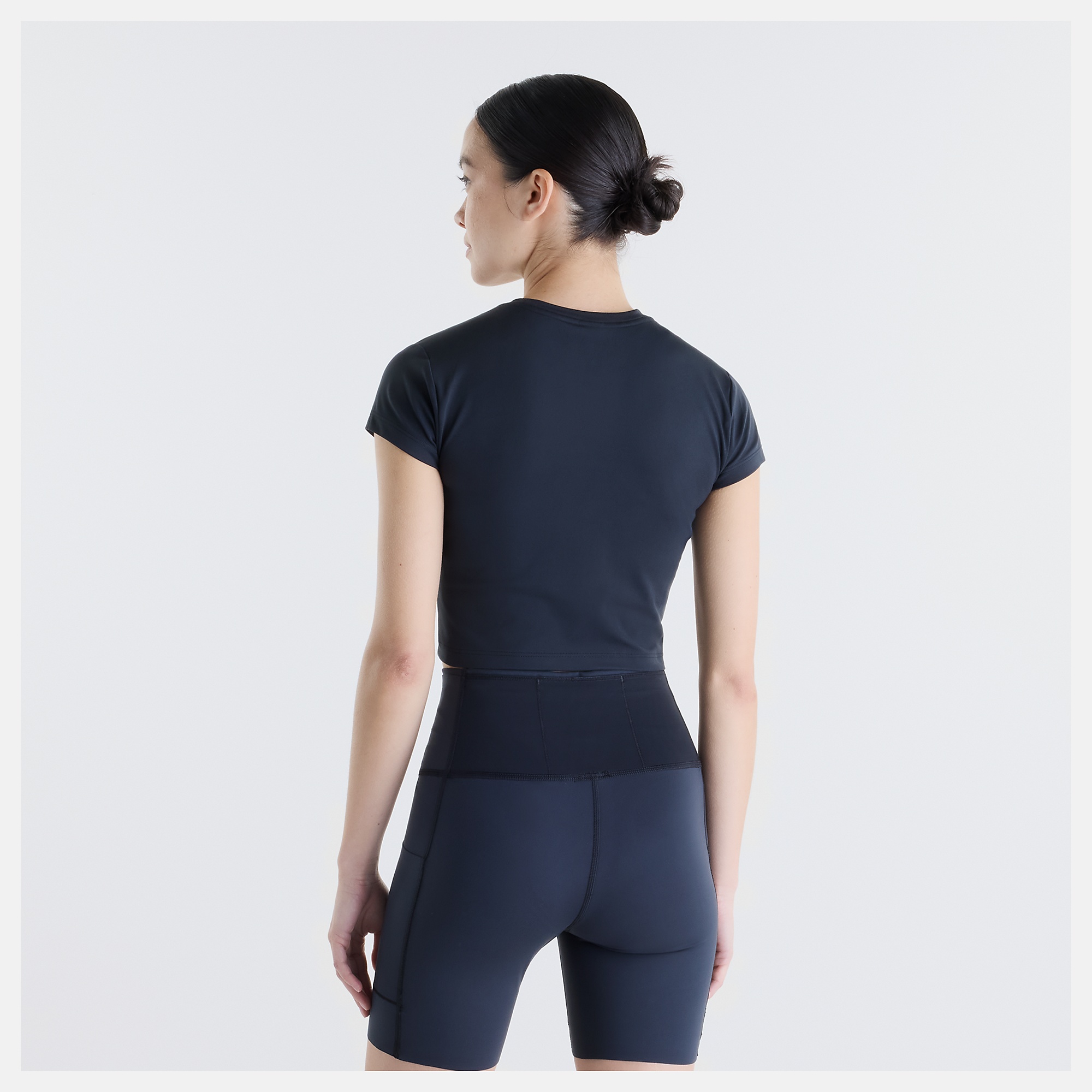 New Balance NB Harmony Fitted T-Shirt, WT61O2GJBK