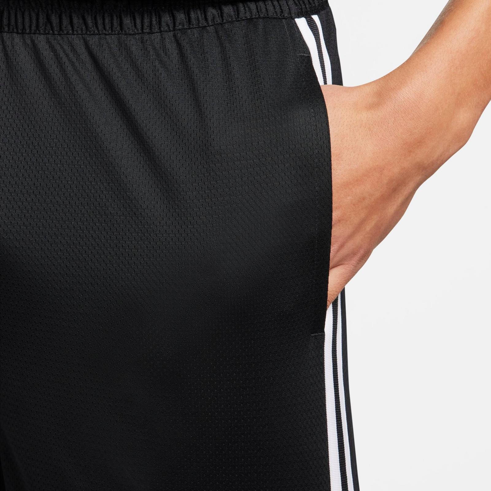 Men's Nike DNA Dri-FIT 8" Basketball Shorts - Black/White/White