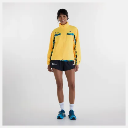 Chi is wearing size S and is 5'9"/ 175cm. Chest: 32"/81cm, Waist: 24"/61cm, Hips: 35"/89cm