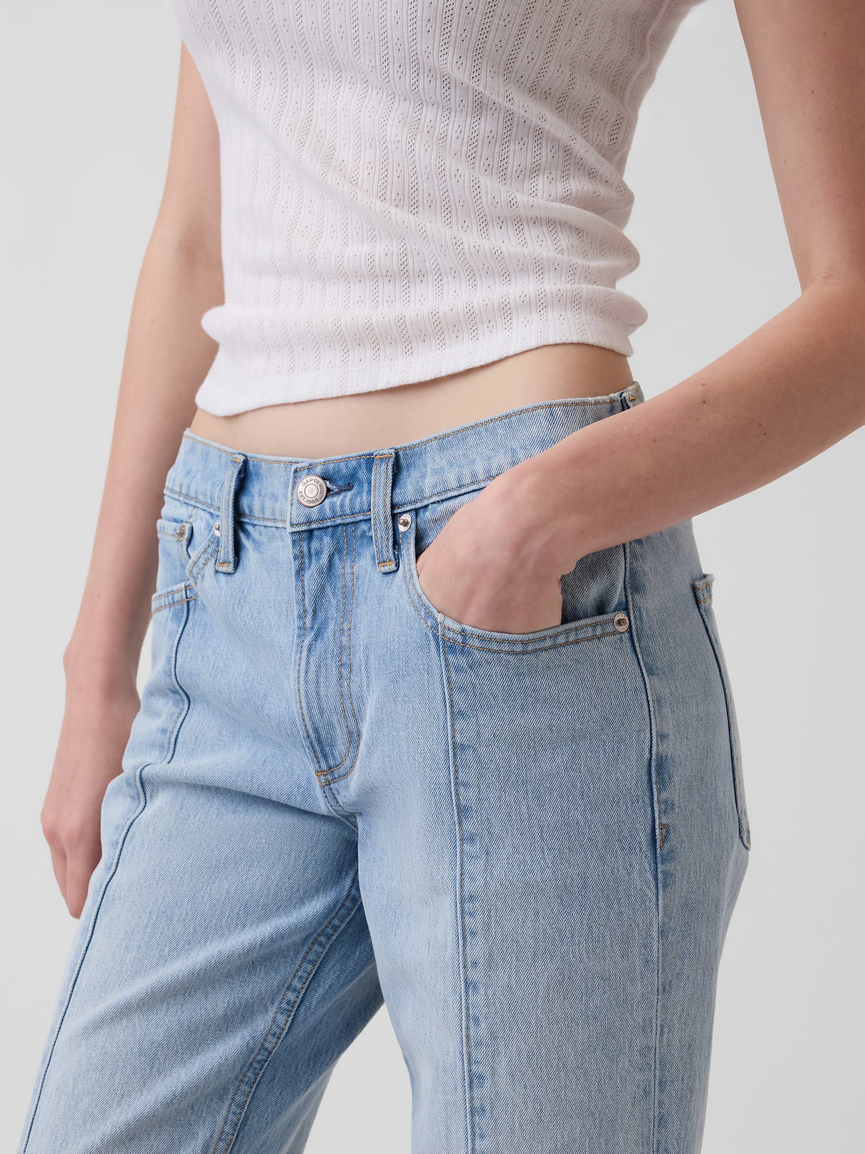 Mid Rise Relaxed Straight Jeans - Light indigo