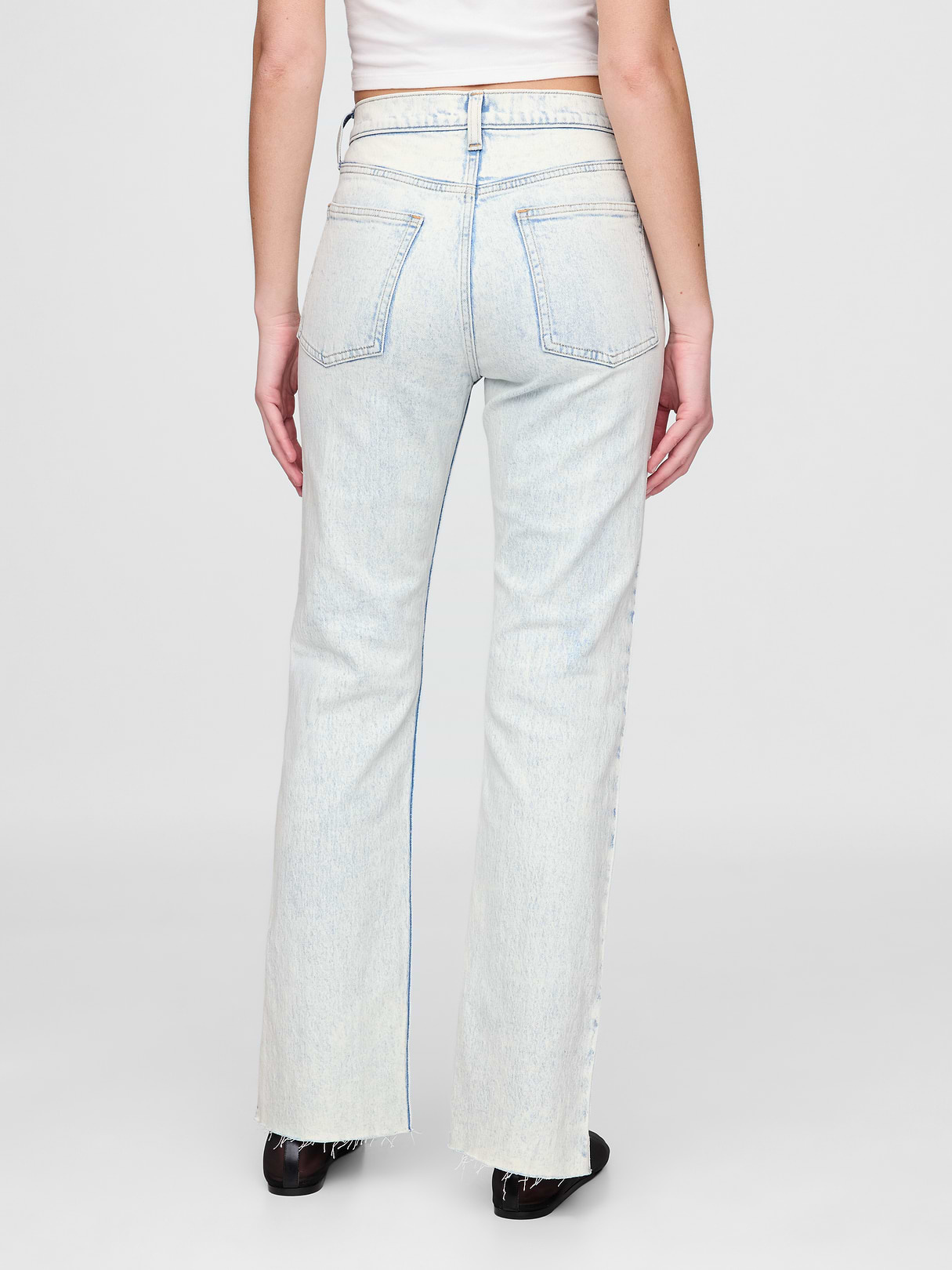 High Rise Twisted-Seam '90s Slim Straight Jeans - Seamed acid wash