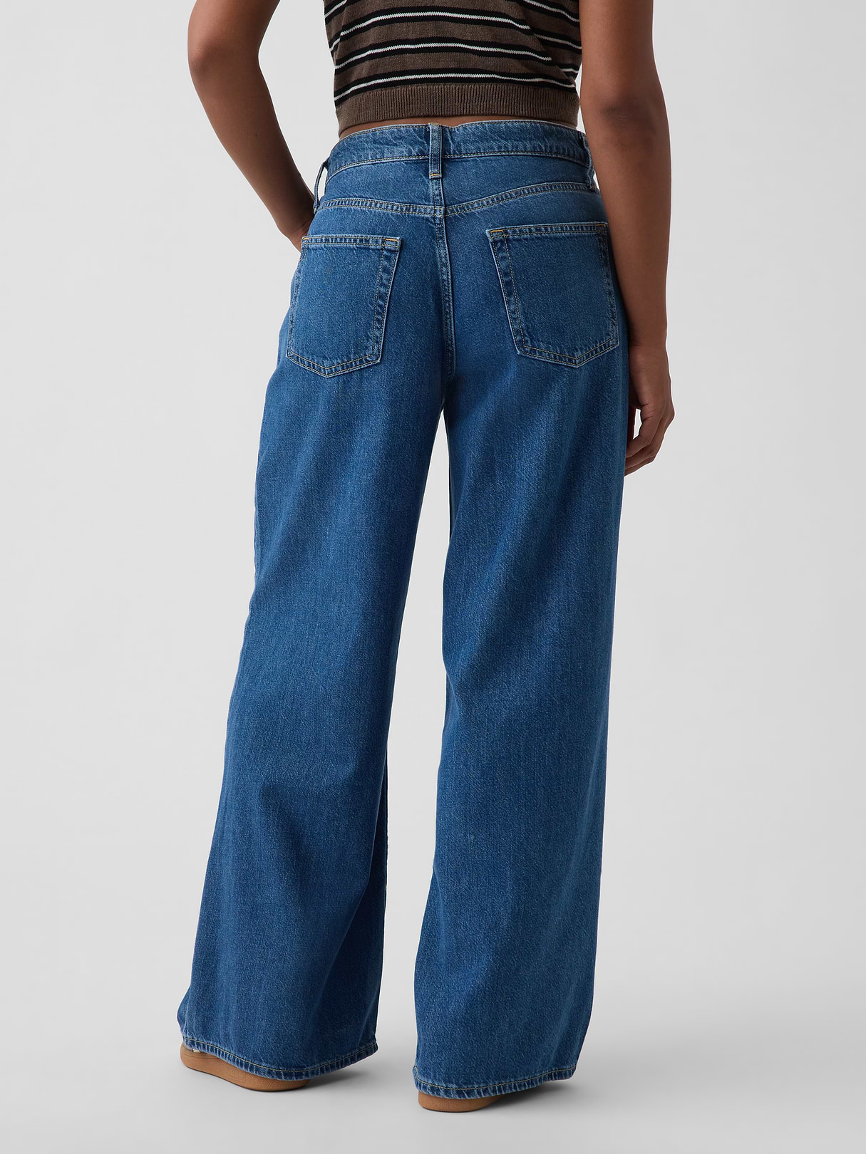 Curvy Mid Rise UltraSoft Baggy Jeans - Medium wash