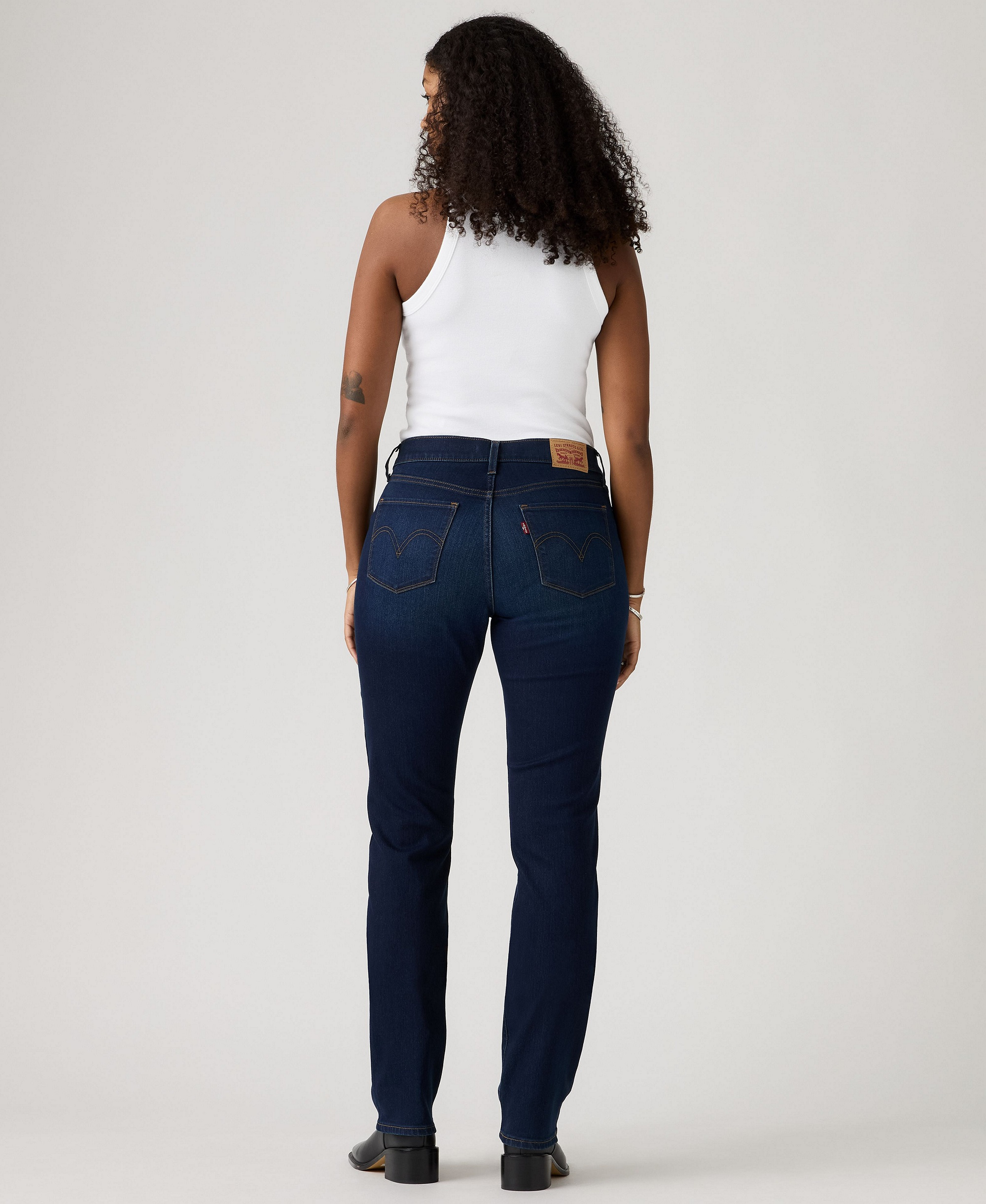 Levi's Women's Classic Mid-Rise Straight-Leg Jeans - Lapis Dark Horse