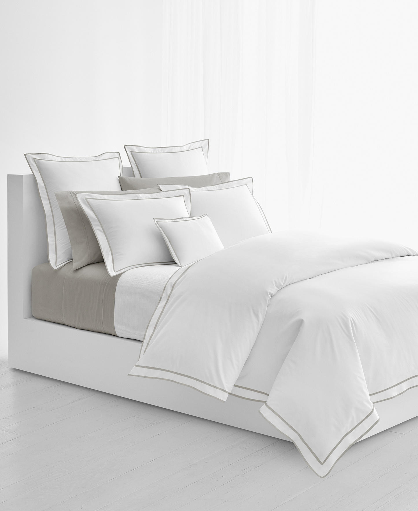 Lauren Ralph Lauren Spencer Sateen Border Duvet Cover, Full/Queen - White & Stone Grey