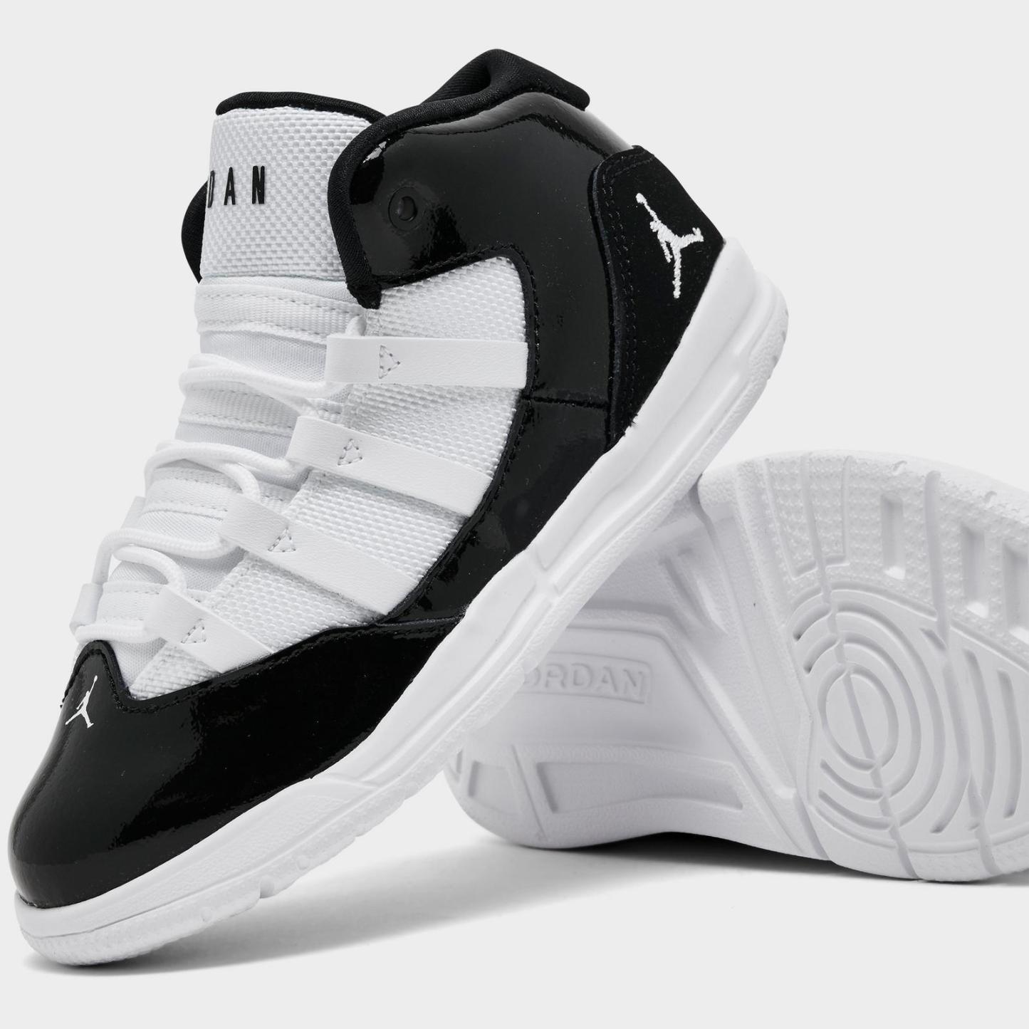 Boys' Toddler Jordan Max Aura Basketball Shoes - White/Black - view 3