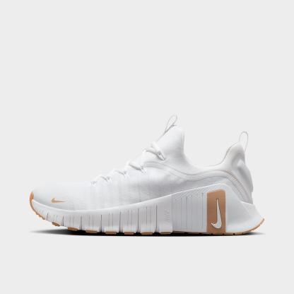 Men's Nithtke Free Metcon 6 Training Shoes - White/Gum Light Brown/Hemp - Left shoe facing left. Outside of the shoe.