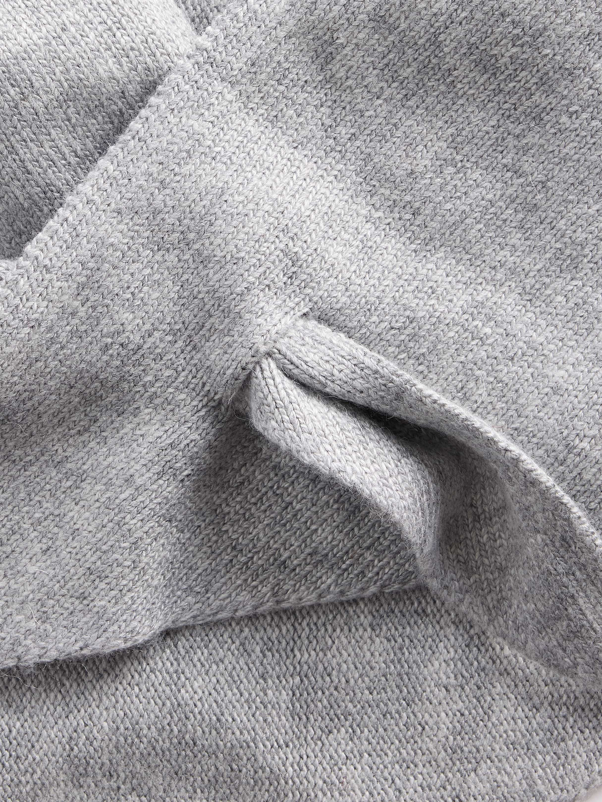 Knit Triangle Scarf - Grey