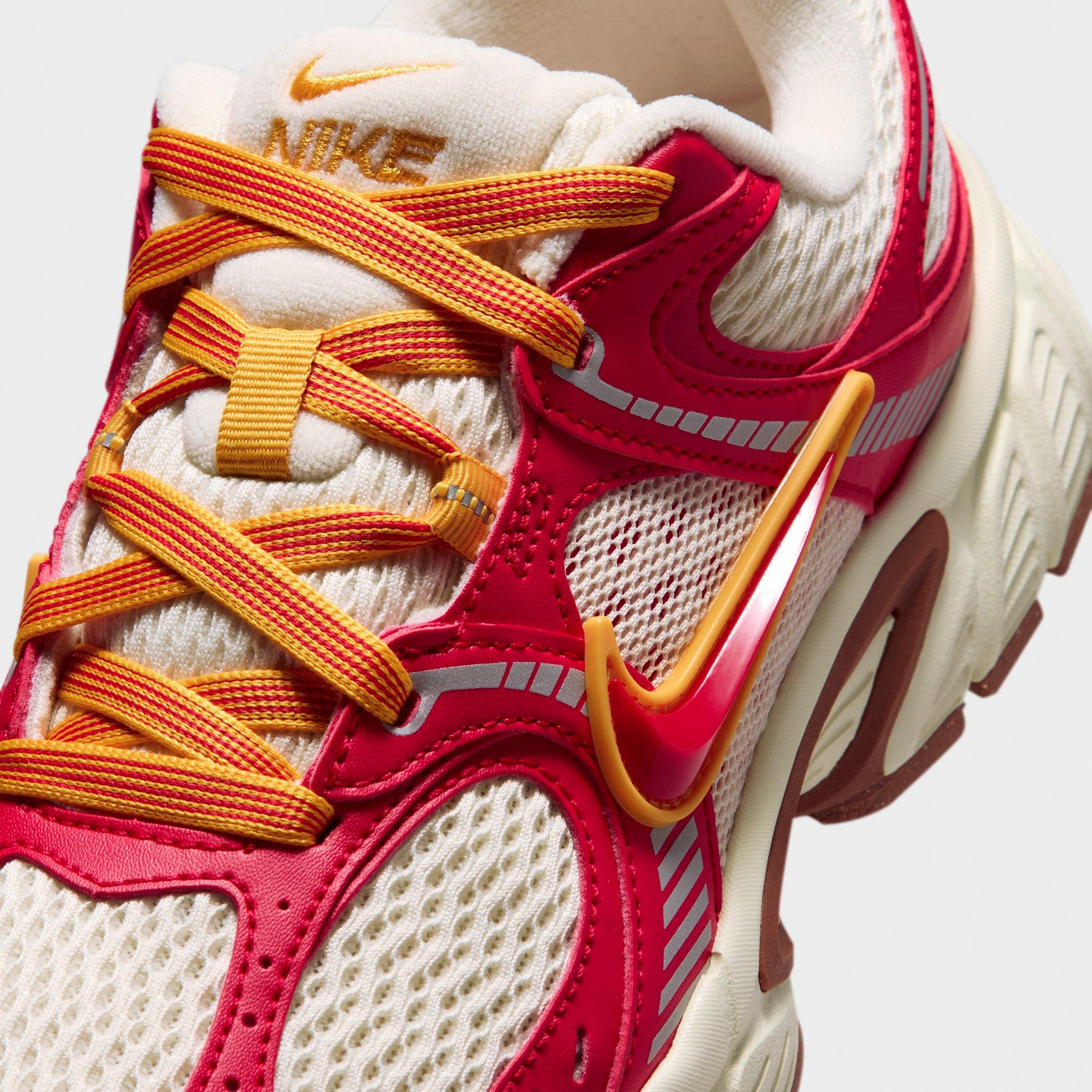 Women's Nithtke V5 RNR Casual Shoes - Part 2 - University Red/Coconut Milk/University Gold/University Red - Detail shot