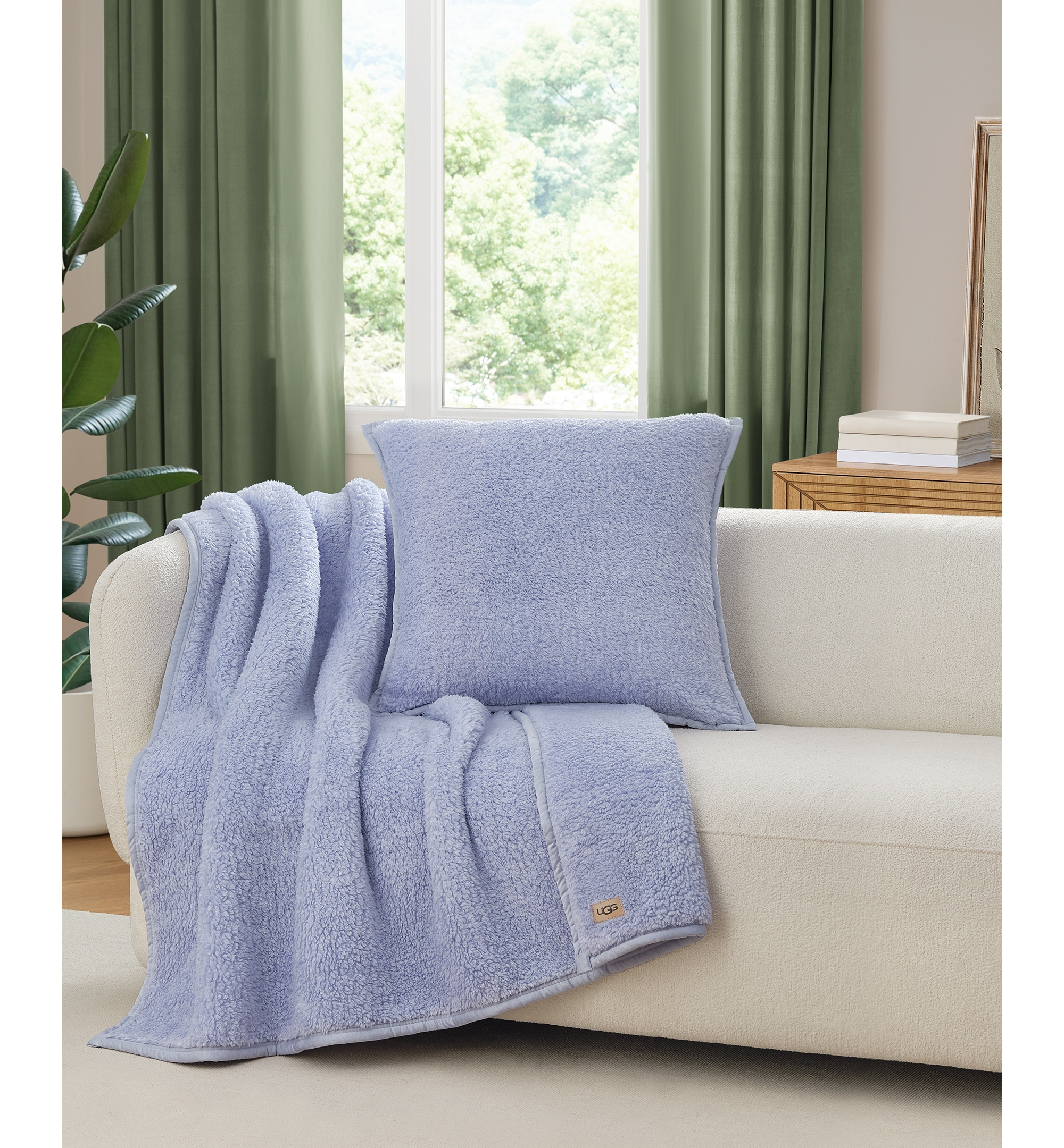 UGG® Classic UGGfluff Throw, 50" x 70" - Misty Wisteria