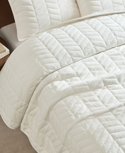 UGG® Coco 2-Piece Quilt Set, Twin/Twin XL - Coffee Berry