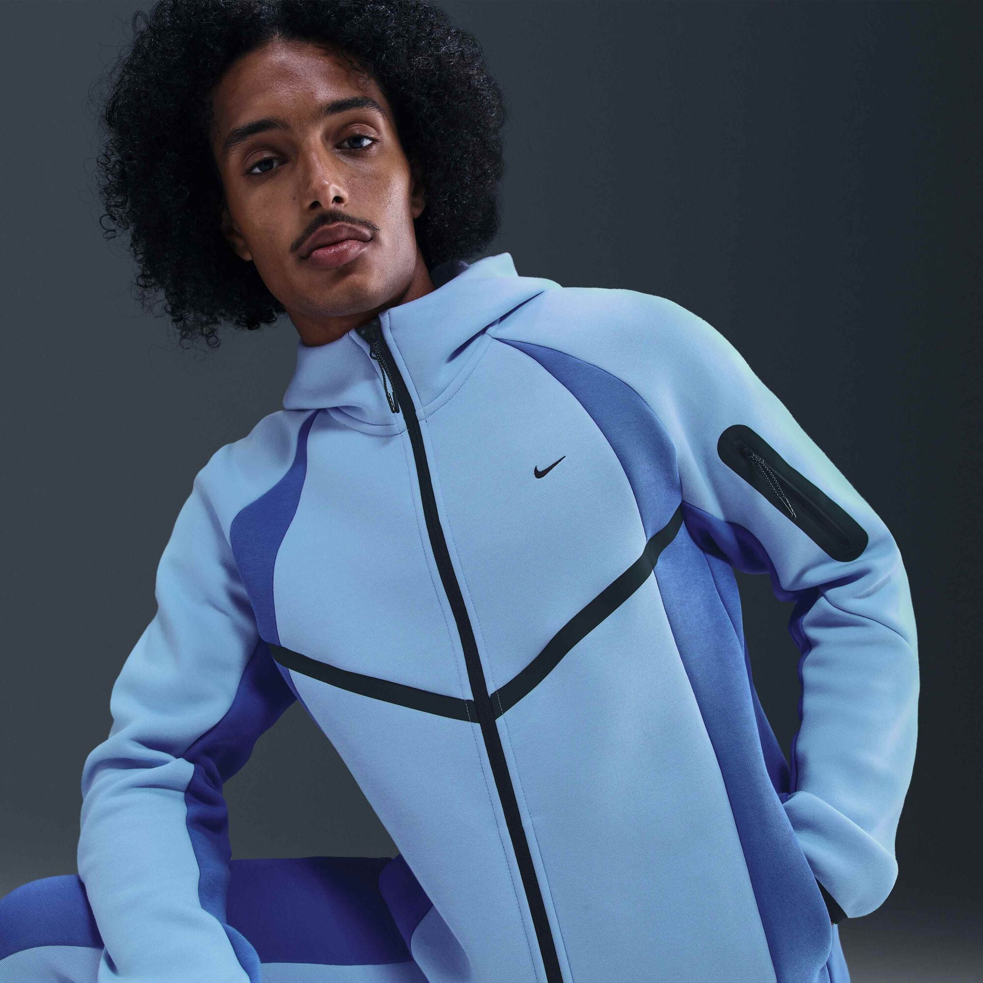 Nike Tech Men's Colour-Block Full-Zip Fleece Windrunner Jacket - Aluminium/Comet Blue/Black