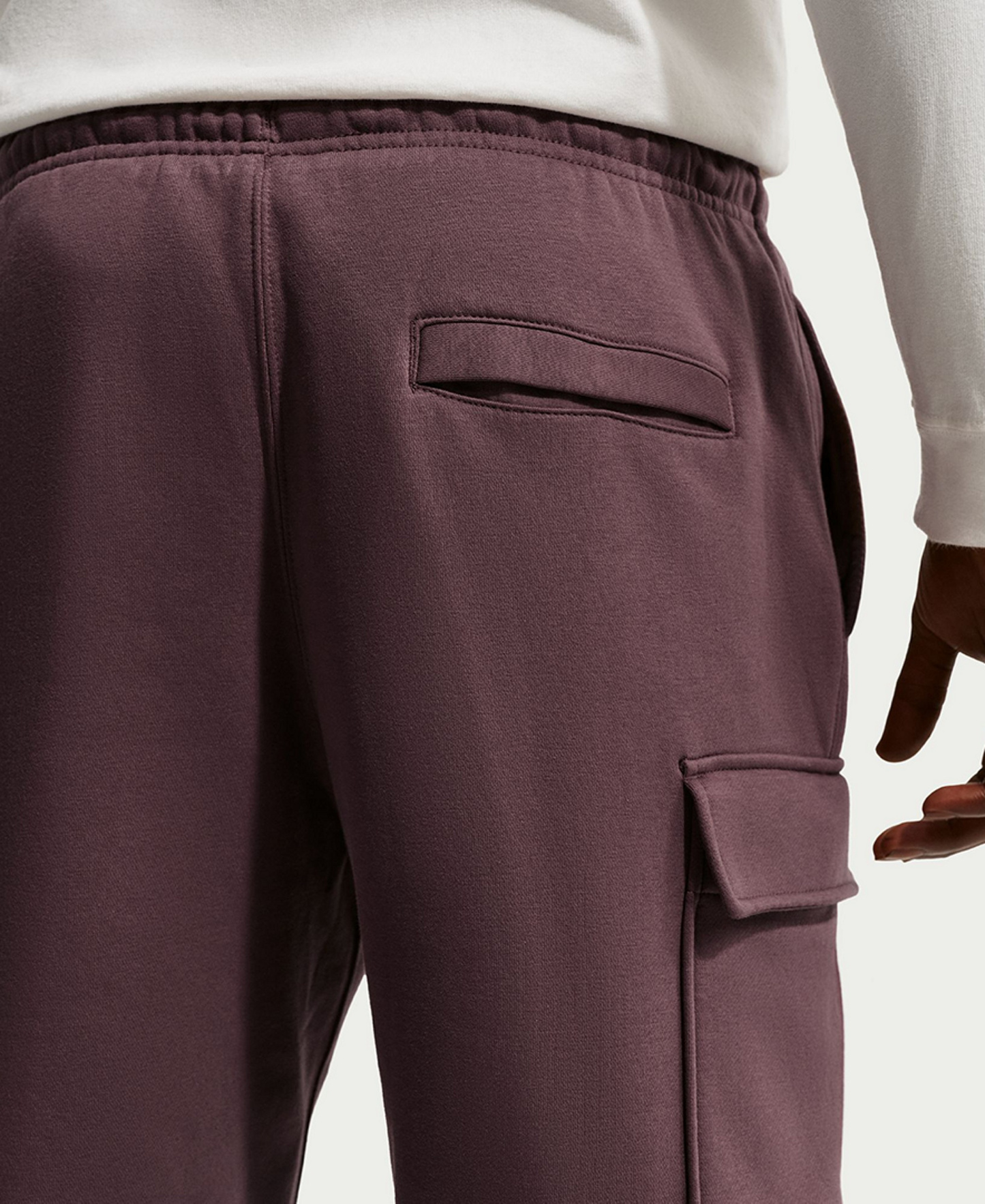 Nike Club Men's Fleece Cargo Shorts - Tattoo/White